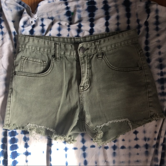 Urban Outfitters Pants - UO BDG midrise freja vintage fit olive jean shorts